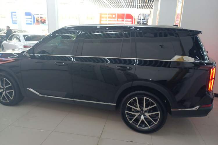 Used GAC Trumpchi GS8 2022 Linghang Series 2.0 TGDI Two-Wheel-Drive Luxury Smart Connectivity Version (7 Seats)