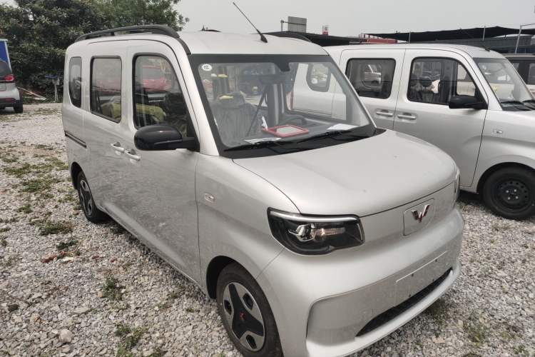 Used Wuling Zhiguang New Energy 2025 Standard Model Exterior 1