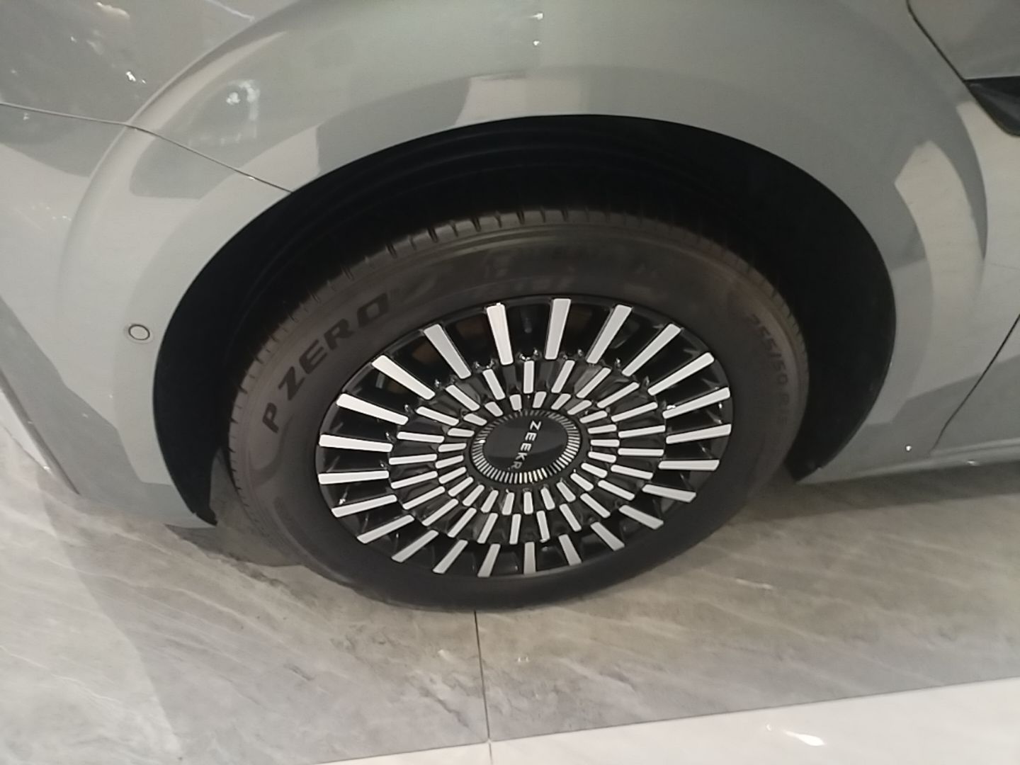 Zeekr 009 2024 7-Seater Aisle Version 108 kWh — снимка 10