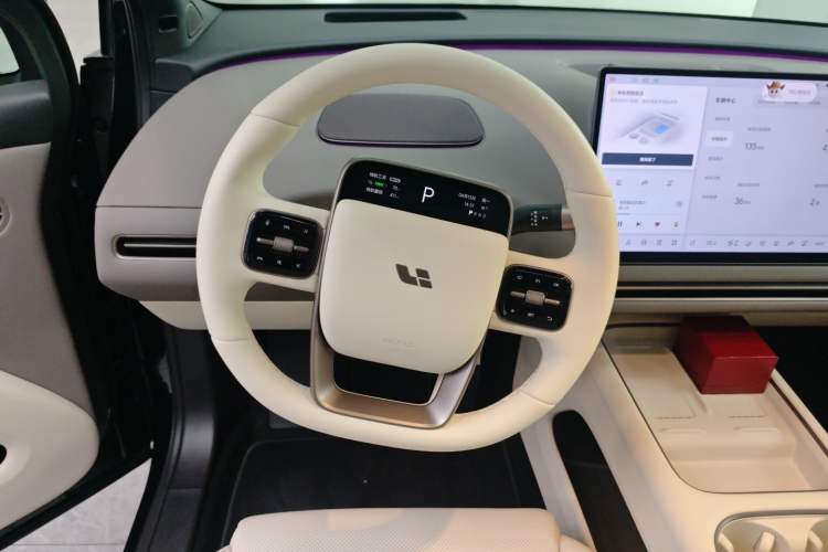 Used Li Auto i6 2025 Model Two-Wheel-Drive Standard Type Steering Wheel
