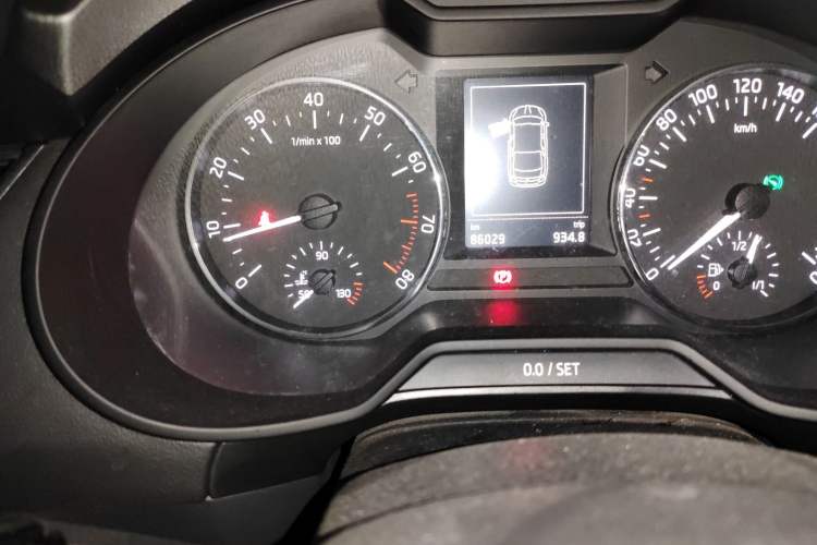 Used Skoda Octavia 2017 1.6L Automatic Smart Drive Edition Odometer Close Up