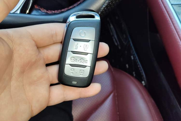 Used CHANGAN CS85 COUPE 2019 2.0T Automatic Smart Version China V Standard
