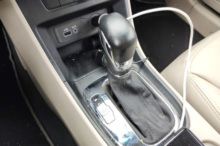 Used Roewe 360 2015 1.5L Automatic Luxury Edition Gear Lever