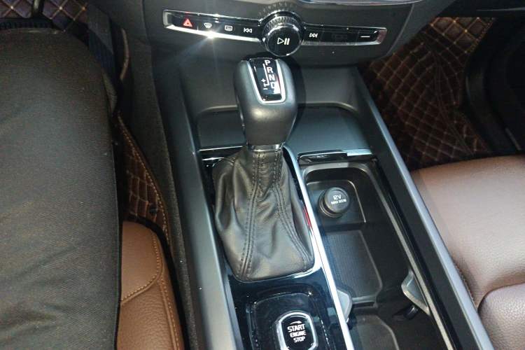 Used Volvo XC60 2020 T5 4x4 Zhiyi Luxury Edition