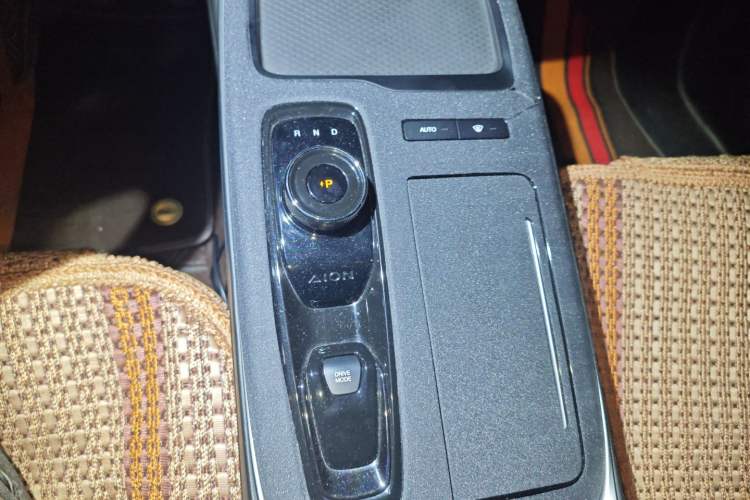 Used AION S 2022 Meizu 580 Gear Lever