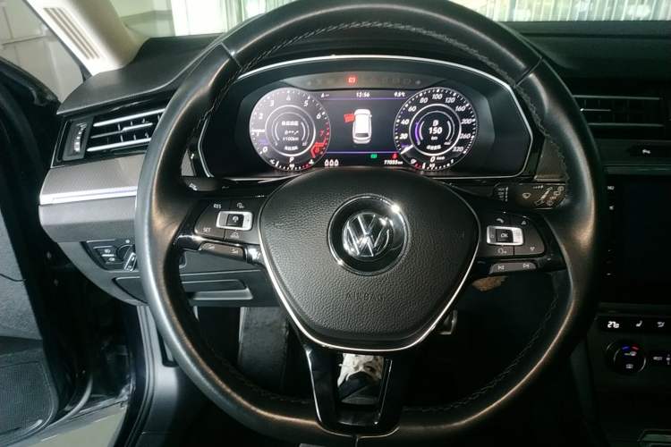 Used Volkswagen Variant 2018 380TSI Four-Wheel Drive Longitudinal Version
