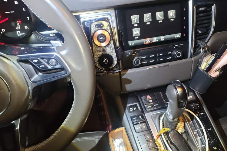 Used Porsche Macan 2017 Macan 2.0T Audio And AC Panel