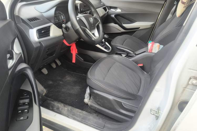 Used Baojun 510 2021 1.5L Manual Jingxiang Edition Driver Seat