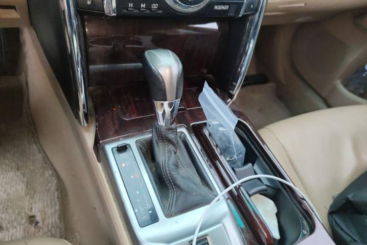 Used Toyota Reiz 2012 2.5V Fengdu Elite Stylish Edition Gear Lever