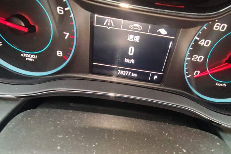 Used Chevrolet Cruze 2018 320 Automatic Pioneer Sunroof Edition Odometer Close Up