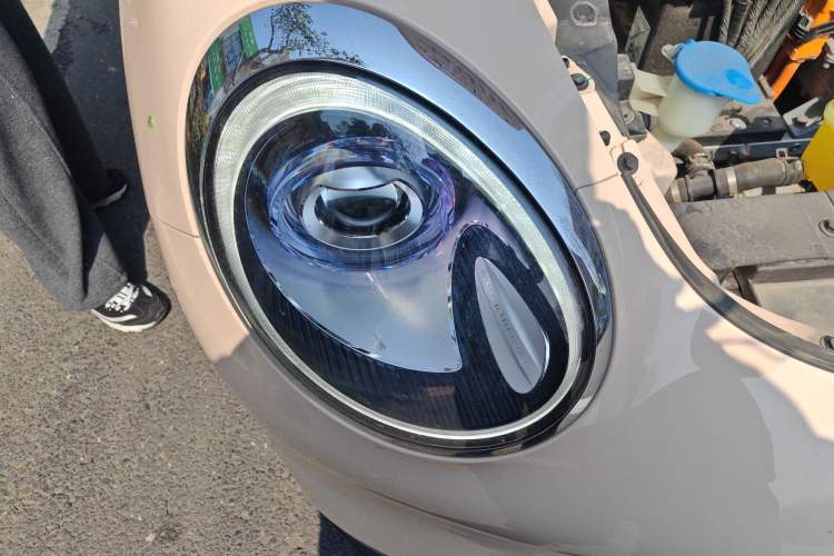 Used ORA Good Cat 2023 401 km Standard Range Luxury Version Lithium Iron Phosphate