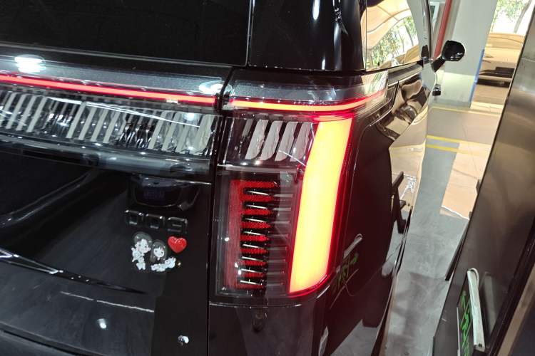 Used Zeekr 009 2022 WE Edition