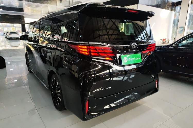 Used Toyota Alphard 2024 Dual-Engine 2.5L Deluxe Edition
