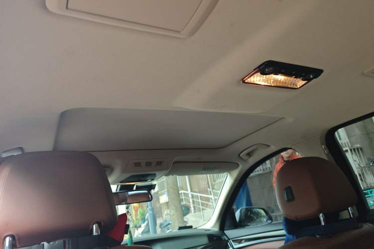 Used BMW 5 Series 2014 525Li Leading Model