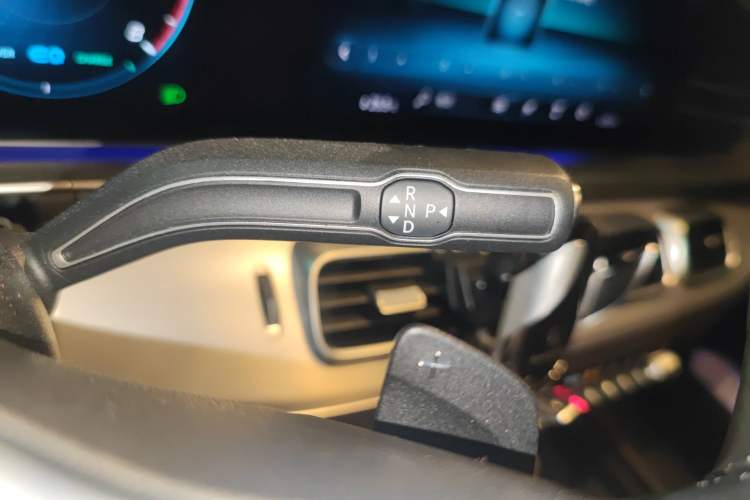 Used Mercedes-Benz GLE 2021 GLE 450 4MATIC Stylish Model Gear Lever