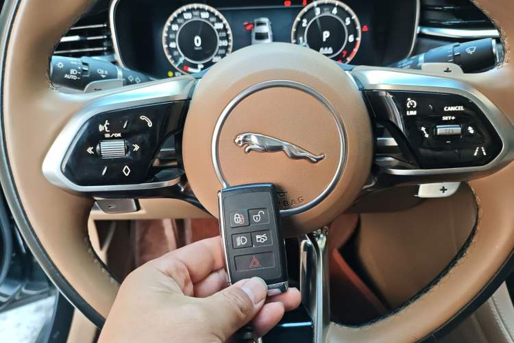 Used Jaguar XFL 2023 XFL 2.0T P250 Two-Wheel-Drive Luxury Deluxe Edition