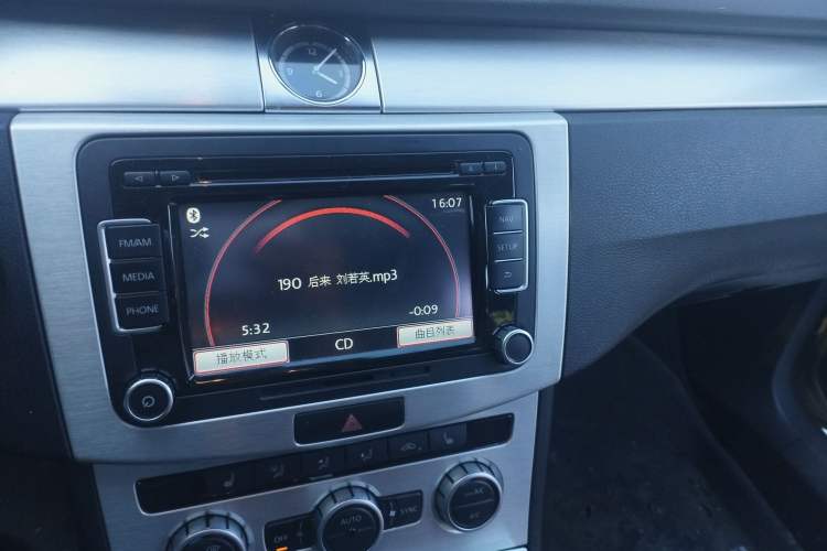 Used Volkswagen FAW-Volkswagen CC 2015 2.0 TSI Luxury Model Audio And AC Panel