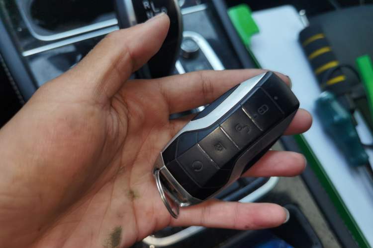 Used BYD Song MAX 2021 Upgraded Model 1.5T Automatic Luxury 7-Seater Vehicle Key