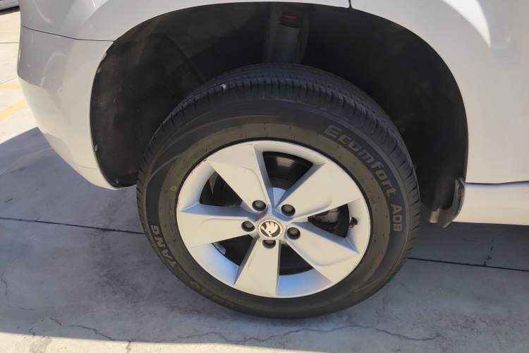 Used Skoda Yeti 2014 1.6L Manual Colorful Edition
