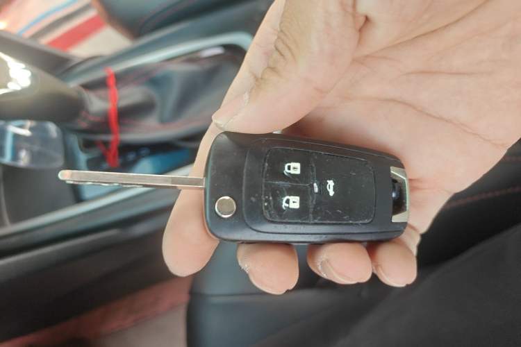 Used Chevrolet Monza 2020 Light Hybrid Redline 320T Dual-Clutch Joyful Edition Vehicle Key