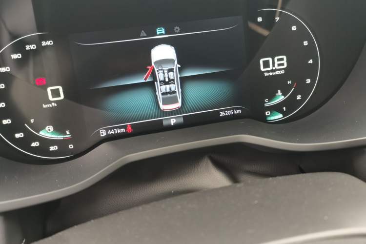 Used Roewe i5 2020 1.5L Automatic 4G Connect Luxury Flagship Edition Odometer Close Up