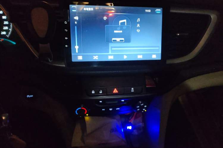 Used Buick GT 2018 15T Manual Elite Version China V Standard Audio And AC Panel