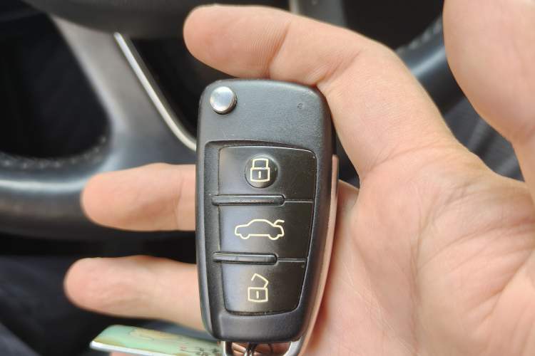 Used Audi Q3 2015 30 TFSI Comfort Model
