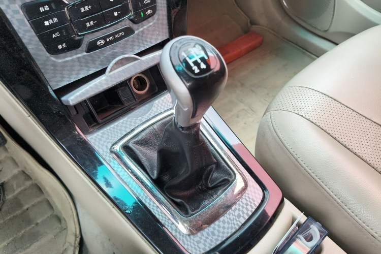 Used BYD Surui 2012 1.5L Manual Luxury Version