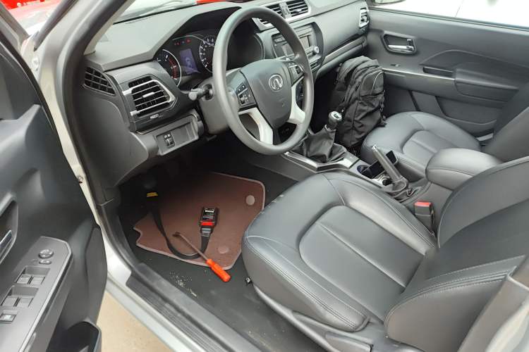 Used Great Wall Wingle 5 2017 2.0T European Version Diesel Two-Wheel Drive Advanced Large Double-Cab GW4D20E