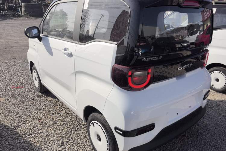 Used Chery QQ Ice Cream 2024 Edition Youth Version 205km Sundae Rear Left 45 Deg