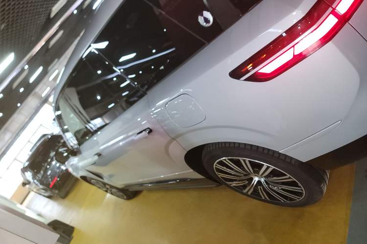 Used Denza N9 2025 Flagship Model