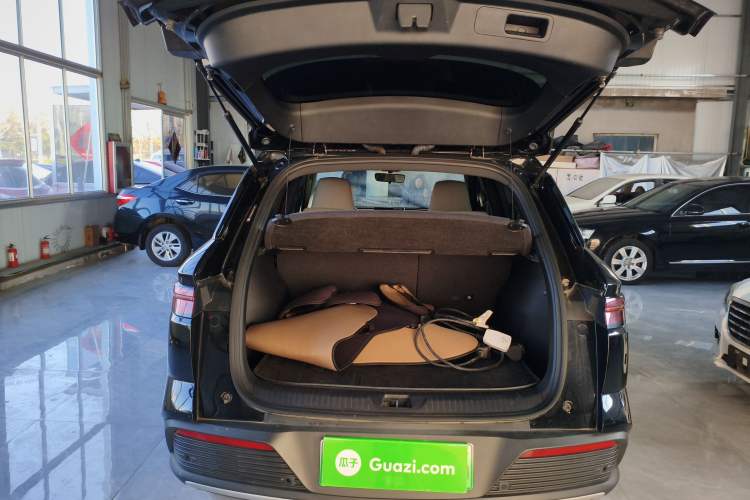 Used BYD Song Pro New Energy 2024 HONOR Edition DM-i 71KM Navigation Model
