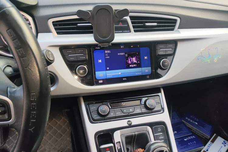 Used Geely Auto Emgrand X7 Sport 2016 1.8TD Automatic ZhiShang Model