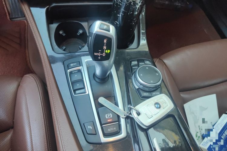 Used BMW 5 Series 2014 535Li Leading Model
