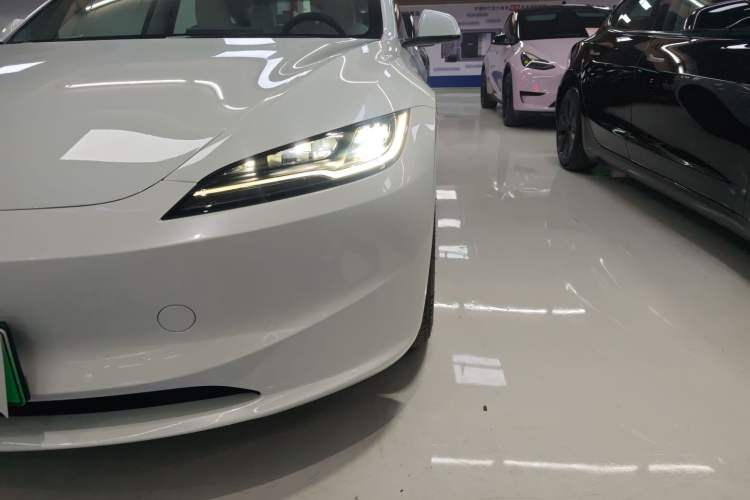 Used Tesla Model 3 2023 Rear-Wheel-Drive Version
