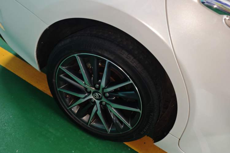 Used Toyota Camry 2021 2.5G Luxury Edition Right Rear Wheel Hub