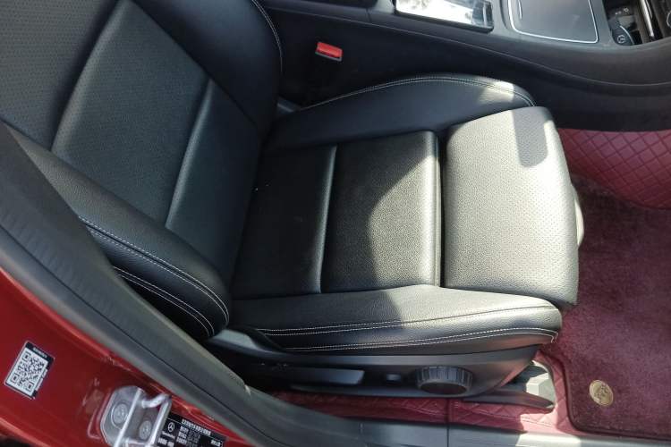 Used Mercedes-Benz GLA 2019 GLA 200 Fashion Model Right Front Seat