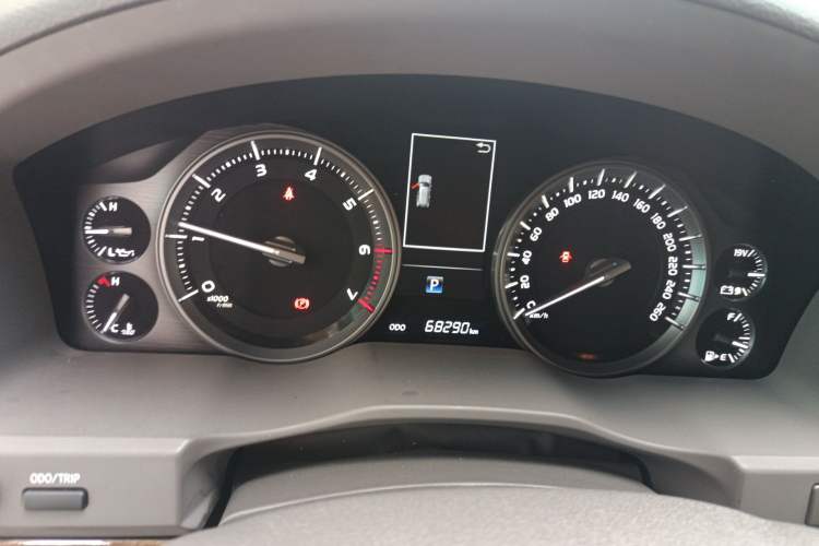 Used Toyota Land Cruiser  Instrument Cluster