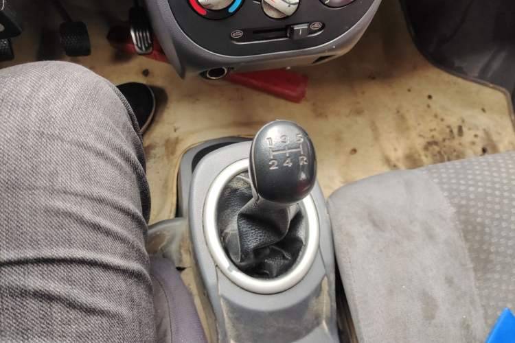 Used BAIC Weiwang 306 2016 1.2L Basic Version 7 Seats A12 China IV Emission Standard Gear Lever