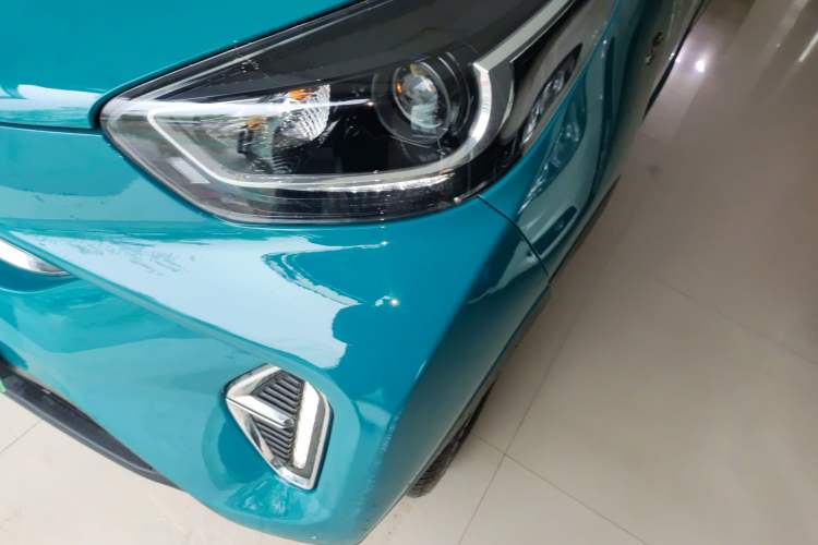 Used Chery QQ Little Ant 2021 200 000-Yuan Ant Fan Edition Talent Version NMC Battery 301 km Left Front Headlight