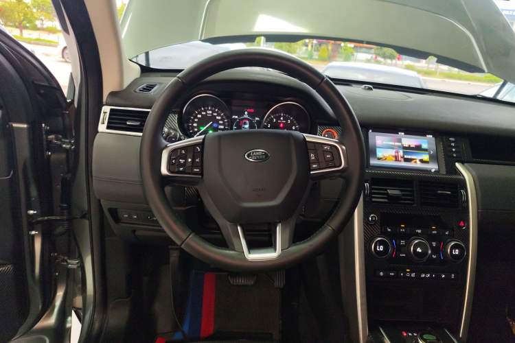 Used Land Rover Discovery Sport 2018 240 PS HSE Version
