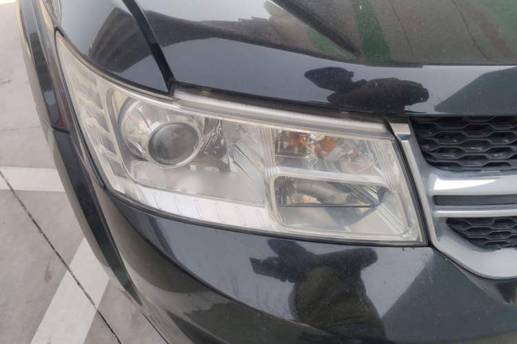 Used Dodge Journey 2013 2.4L Two-Wheel Drive Luxury Version