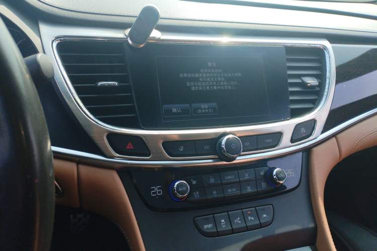 Used Buick LaCrosse 2016 28T Flagship Model
