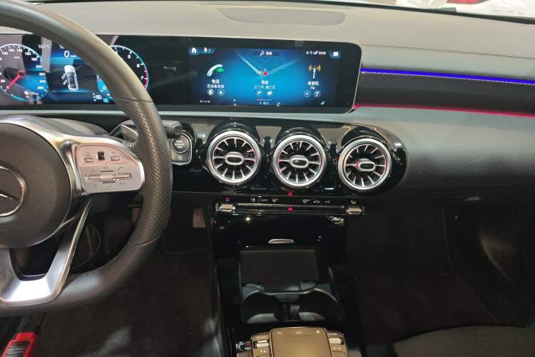 Used Mercedes-Benz A-Class 2020 Restyled A 200 L Sport Sedan Fashion Version
