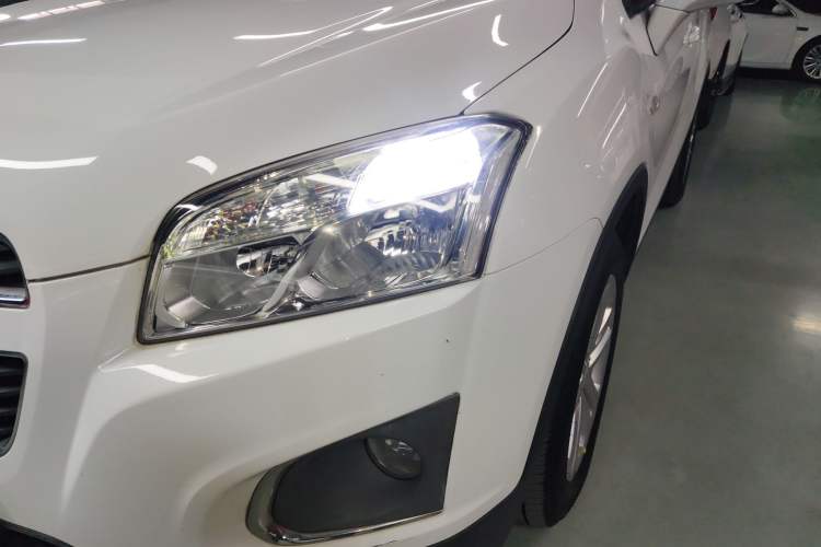 Used Chevrolet Trax 2016 1.4T Automatic Two-Wheel Drive Comfort Version with Sunroof Left Front Headlight