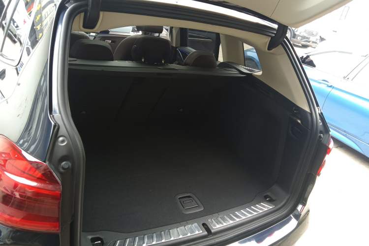 Used BMW X3 2019 xDrive25i M Sport Package Trunk