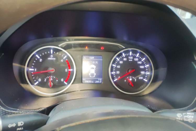 Used Great Wall Wingle 5 2017 2.0T European Version Diesel Two-Wheel Drive Advanced Large Double-Cab GW4D20E
