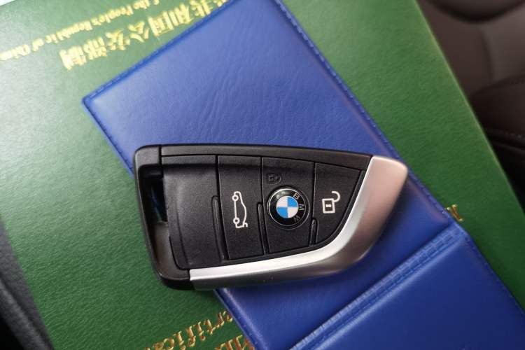 Used BMW 1 Series 2020 125i Leading Model M Sport Package Vehicle Key
