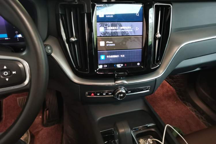 Used Volvo XC60 2022 B5 4x4 Zhiyi Luxury Edition
