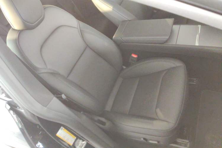 Used Tesla Model Y 2026 Rear-Drive Model